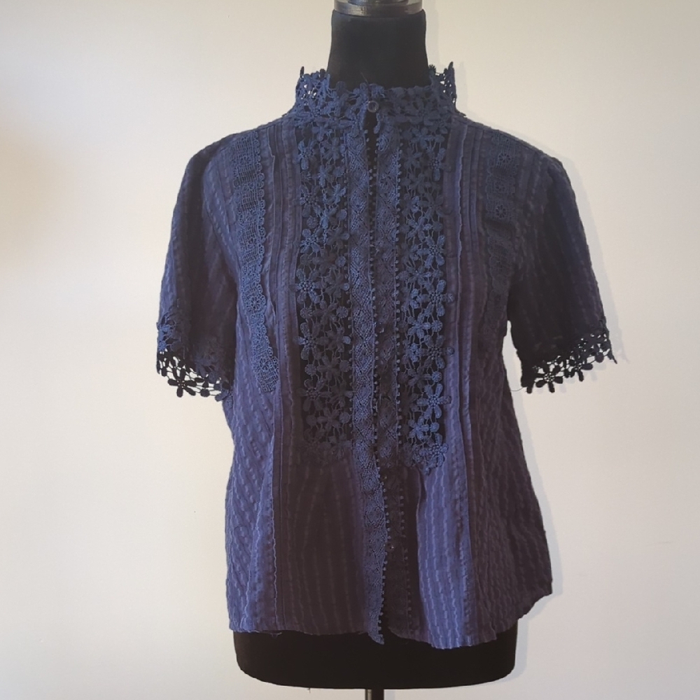 Navy Blue Short Sleeve Button Blouse with Embroidery Detail Size Small - Picture 2 of 7